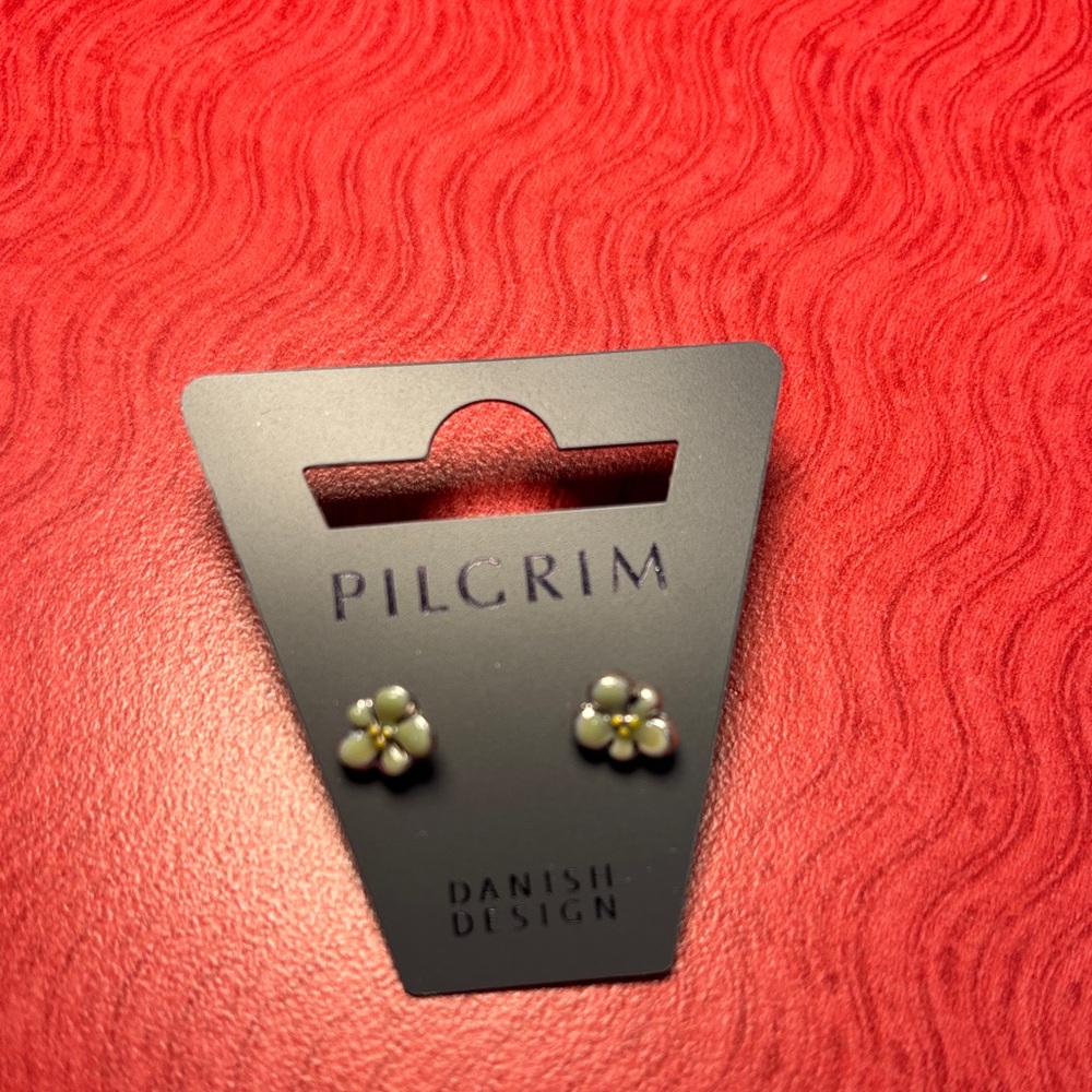 (#100) Pilgrim Small White Daisy Stud Earrings with Gold Centers